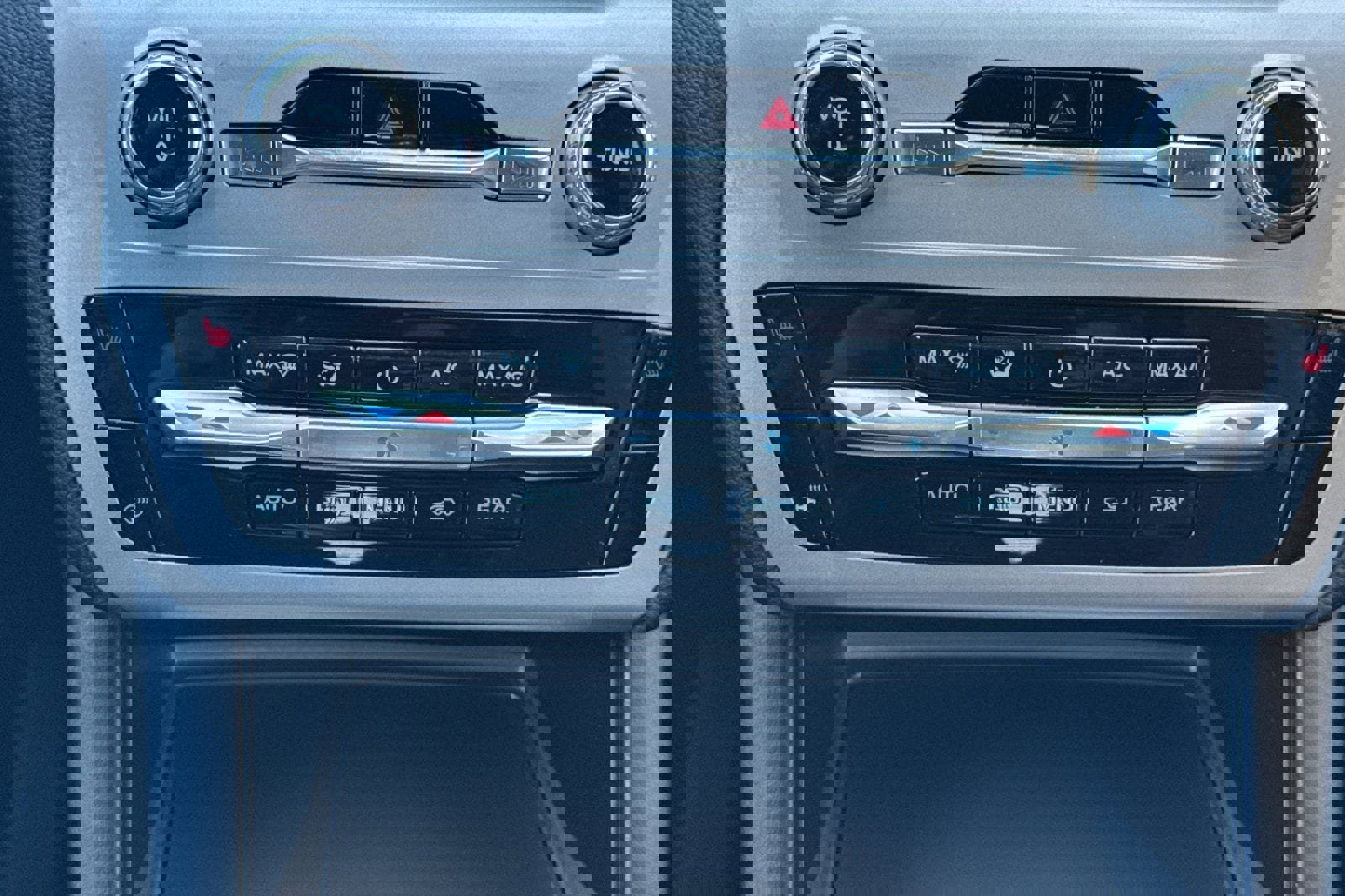 Certified 2022 Ford Explorer XLT w/ Equipment Group 202A image 21