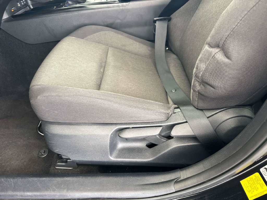 Used 2025 Toyota Camry LE FWD image 21