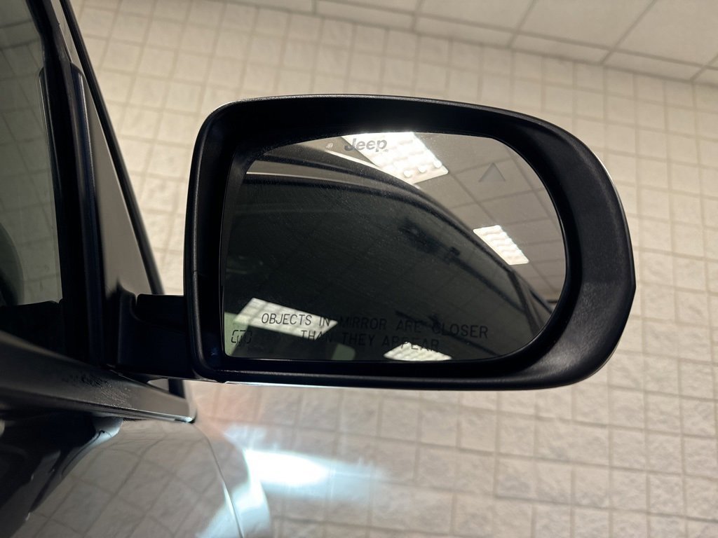 Used 2023 Jeep Compass Latitude w/ Convenience Group image 41