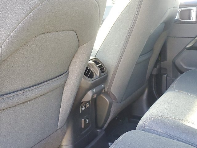 Used 2024 Jeep Wrangler Unlimited Sahara AWD/4WD image 25