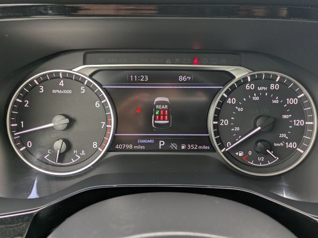 Used 2025 Nissan Pathfinder SL FWD image 28