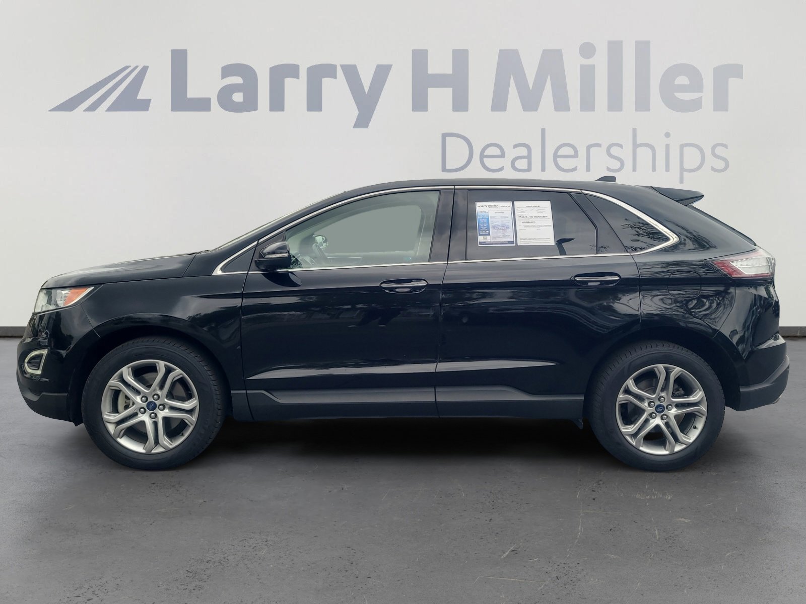 Certified 2017 Ford Edge Titanium AWD/4WD image 2