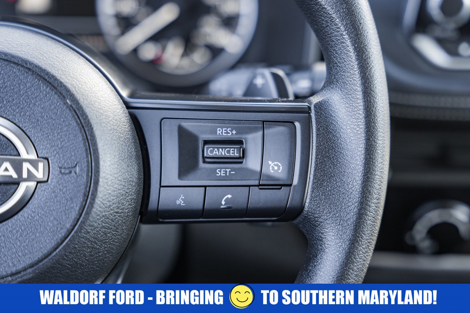 Used 2024 Nissan Rogue S image 24