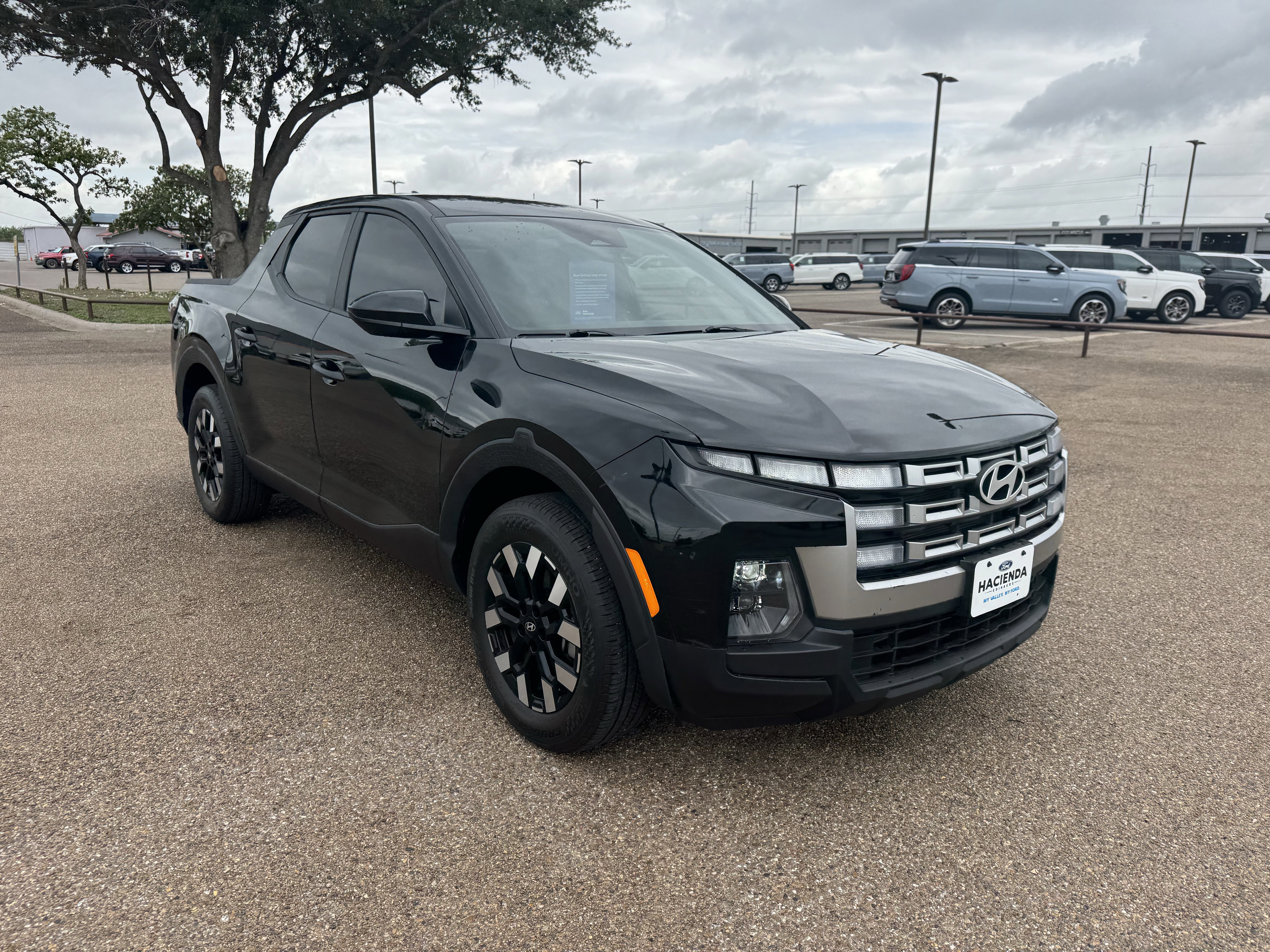 Used 2025 Hyundai Santa Cruz SE FWD image 5