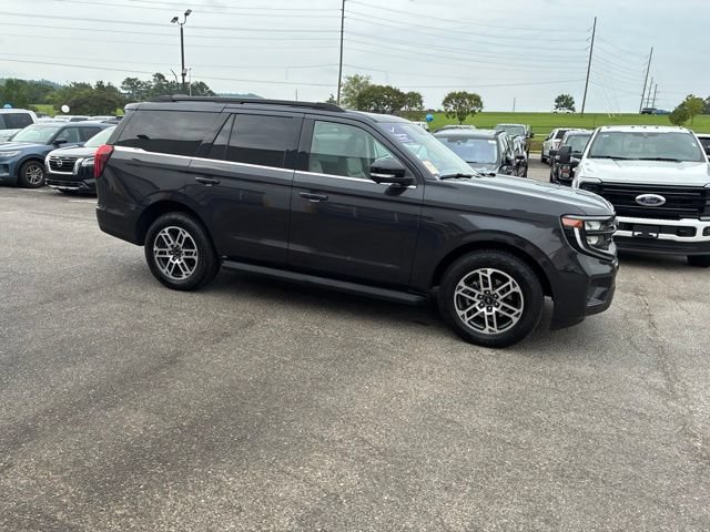 Certified 2025 Ford Expedition Active AWD/4WD image 30
