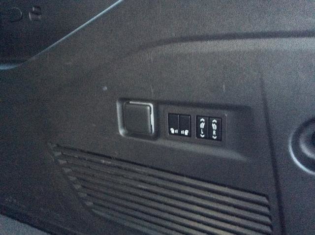 Used 2023 Chevrolet Suburban Premier image 30