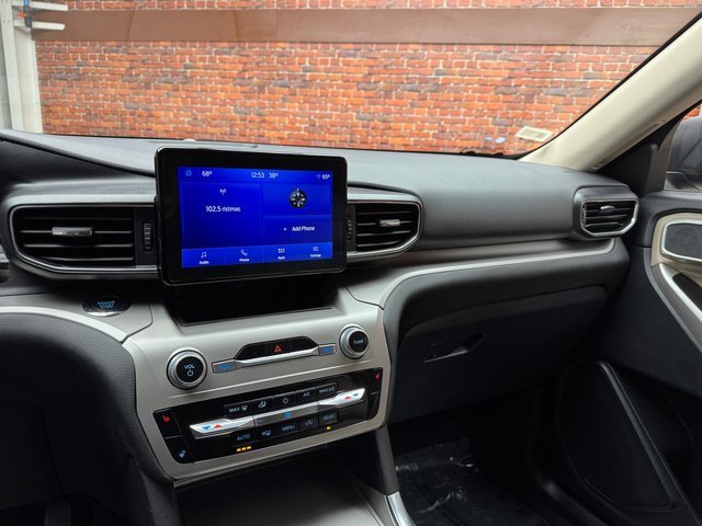 Certified 2022 Ford Explorer XLT w/ Equipment Group 202A image 17