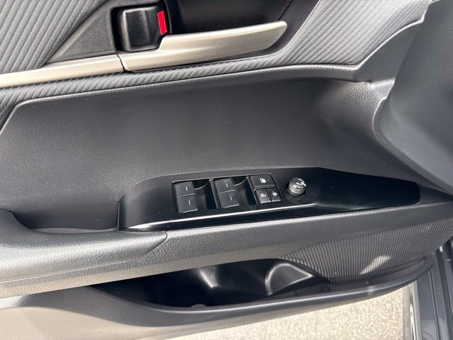 Used 2025 Toyota Camry SE FWD image 14