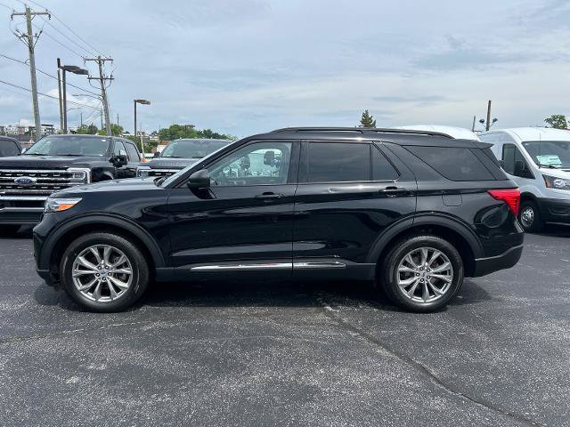 Certified 2023 Ford Explorer XLT w/ Equipment Group 202A AWD/4WD image 4