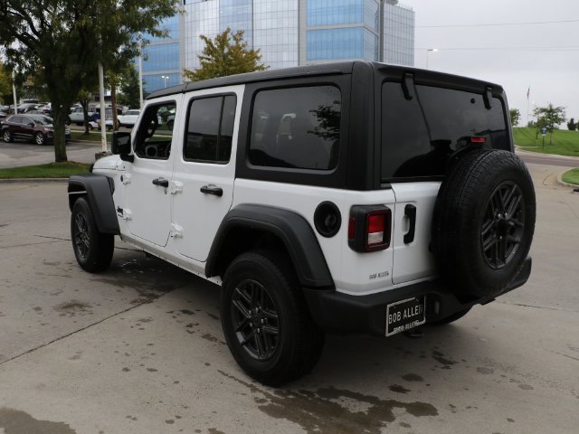 Used 2025 Jeep Wrangler Unlimited Sport AWD/4WD image 5