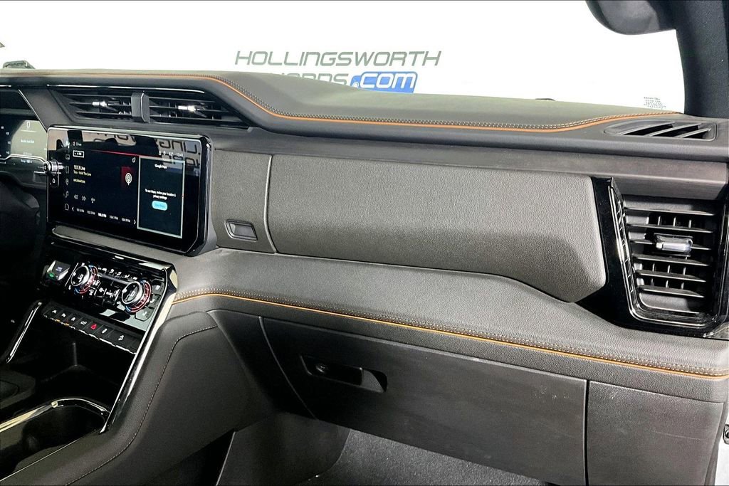 Used 2024 GMC Sierra 1500 AT4 w/ Technology Package AWD/4WD image 8
