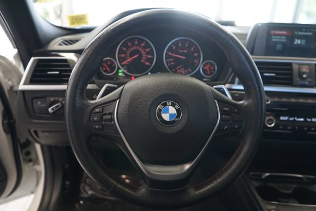 Used 2018 BMW 330i xDrive Sedan AWD/4WD image 21