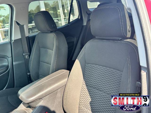 Used 2020 GMC Terrain SLE w/ Driver Convenience Package FWD image 18