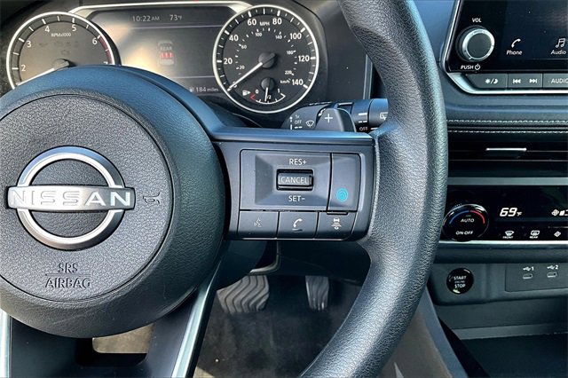 Used 2024 Nissan Rogue SV image 18