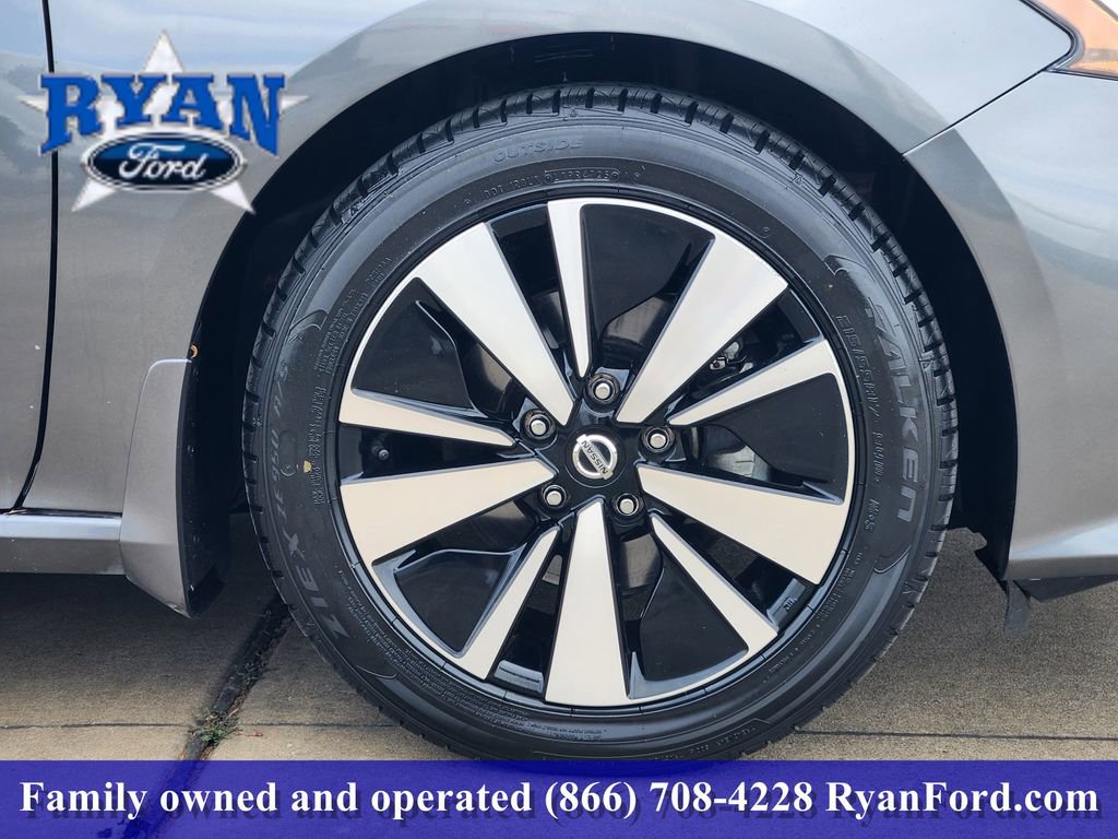 Used 2022 Nissan Altima 2.5 SV w/ SV Premium Package FWD image 7