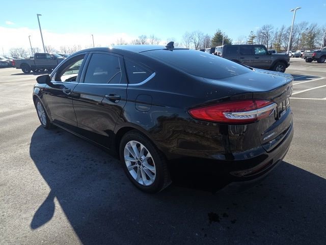 Certified 2020 Ford Fusion SE image 2