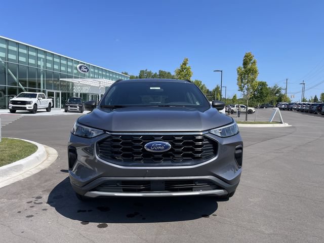 Certified 2025 Ford Escape ST-Line AWD/4WD image 8