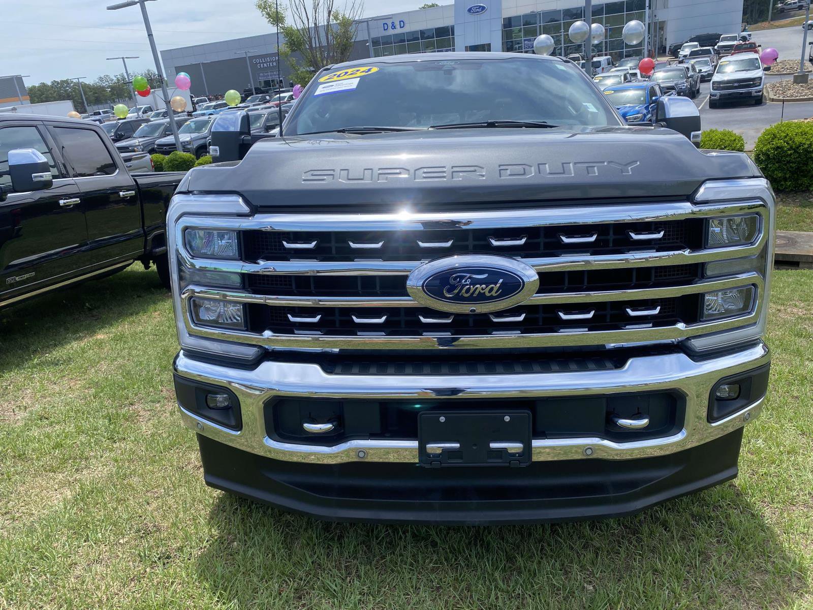 Certified 2024 Ford F250 Lariat w/ Lariat Ultimate Package AWD/4WD image 2