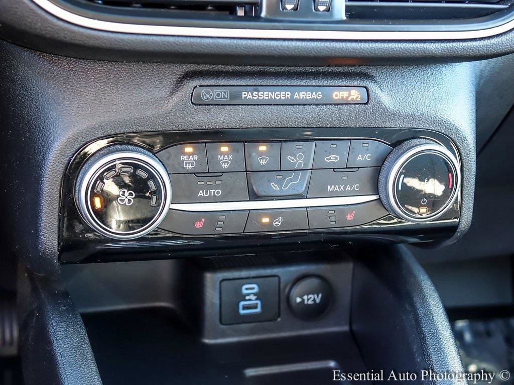 Certified 2022 Ford Escape SE w/ Cold Weather Package image 18