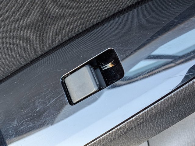 Used 2018 MAZDA MAZDA3 Sport image 31