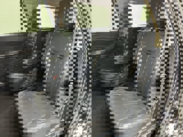 Certified 2023 Ford Expedition XLT image 13