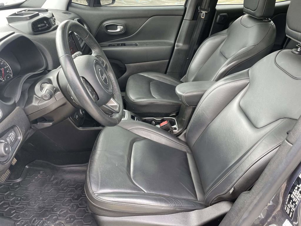 Used 2022 Jeep Renegade Limited w/ Sun, Sound & Wheels Group AWD/4WD image 13