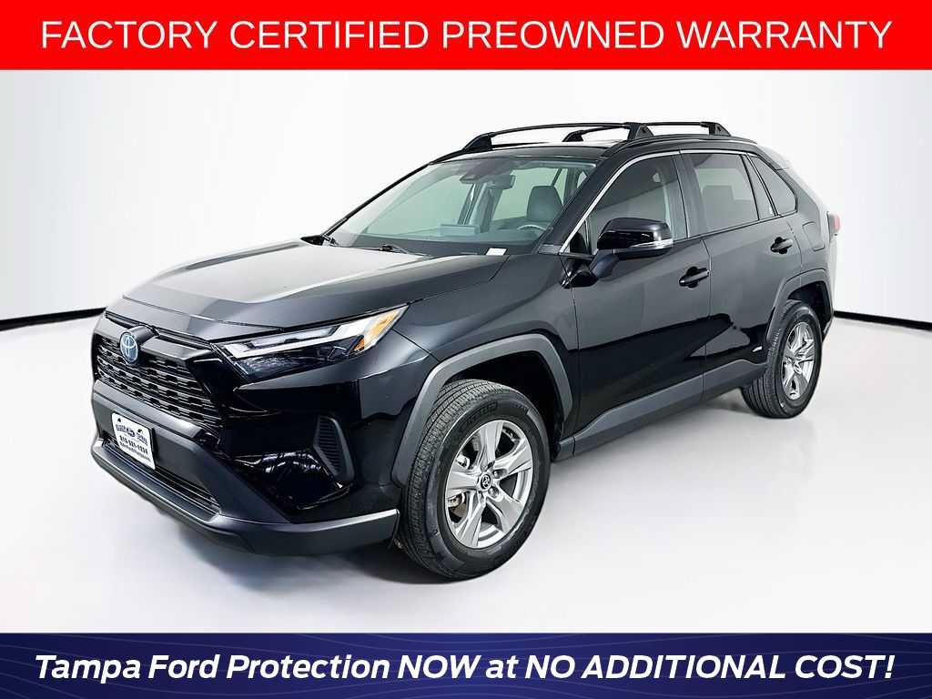 Used 2022 Toyota RAV4 XLE w/ Convenience Package AWD/4WD image 1