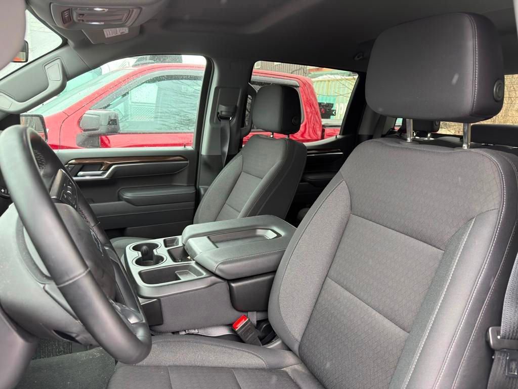 Used 2025 Chevrolet Silverado 1500 RST w/ Dark Appearance Package image 38