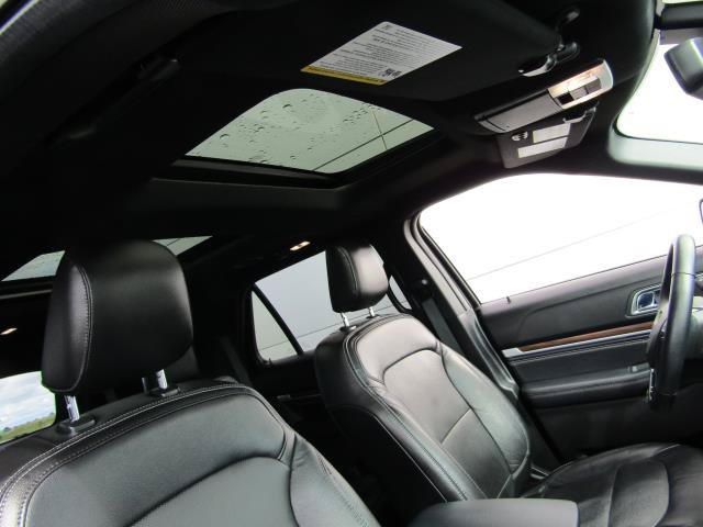 Certified 2019 Ford Explorer Limited w/ Ford Safe & Smart Package AWD/4WD image 3