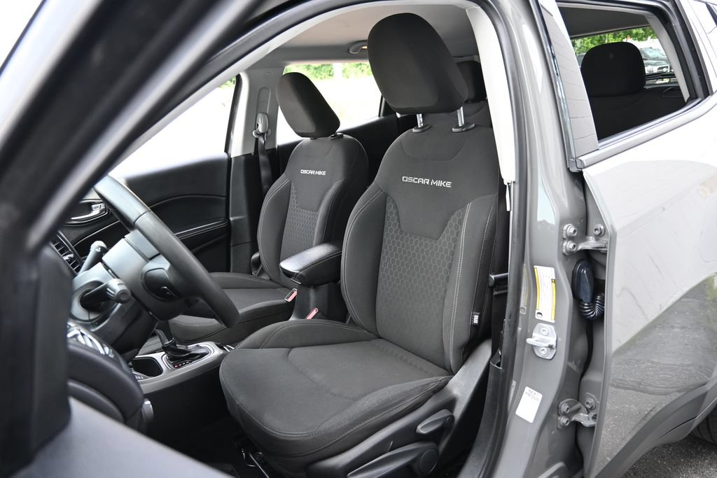 Used 2021 Jeep Compass Sport AWD/4WD image 19