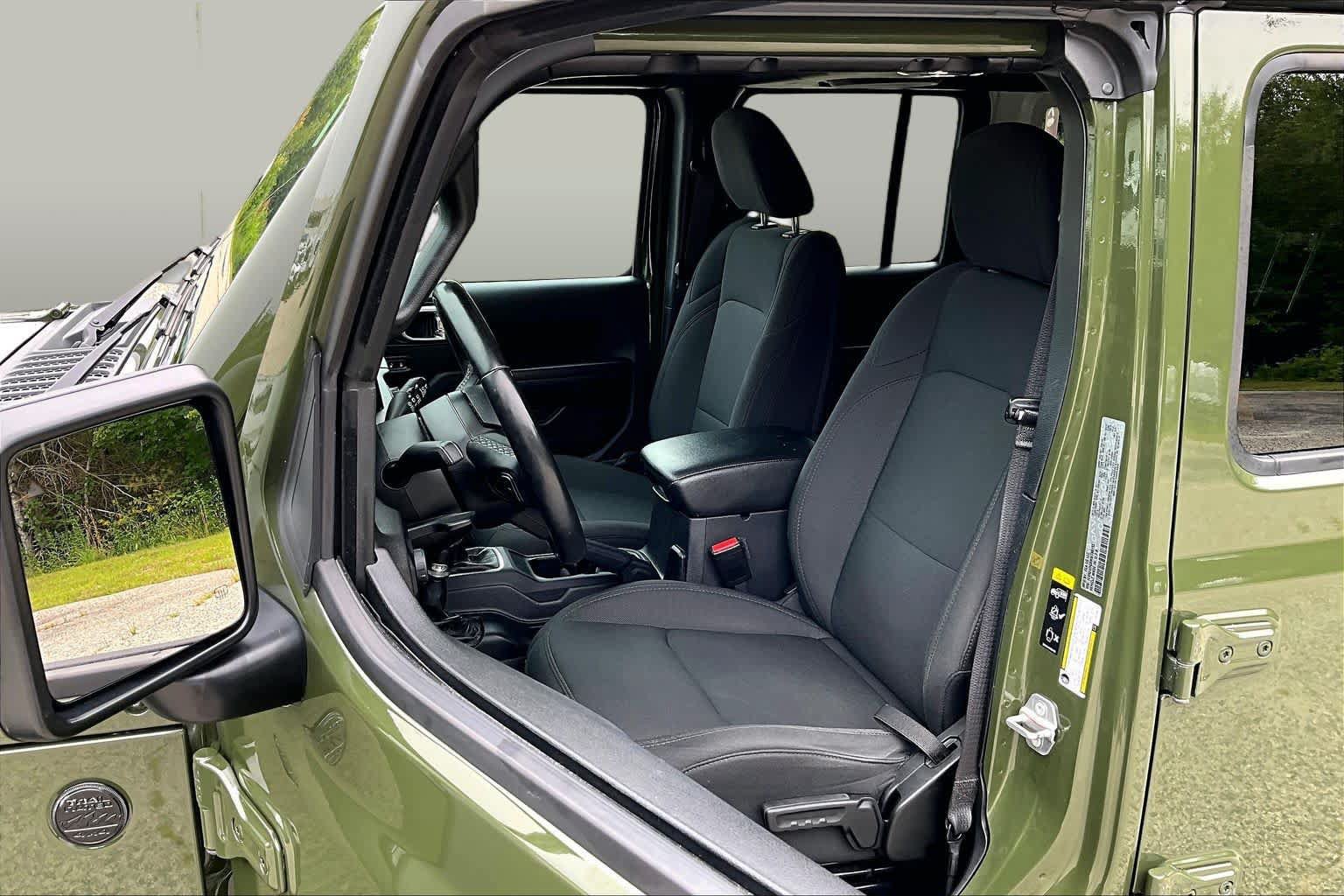 Used 2021 Jeep Wrangler Unlimited Sport AWD/4WD image 9