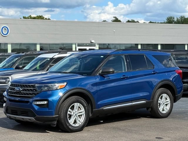 Certified 2023 Ford Explorer XLT w/ Equipment Group 202A AWD/4WD image 30