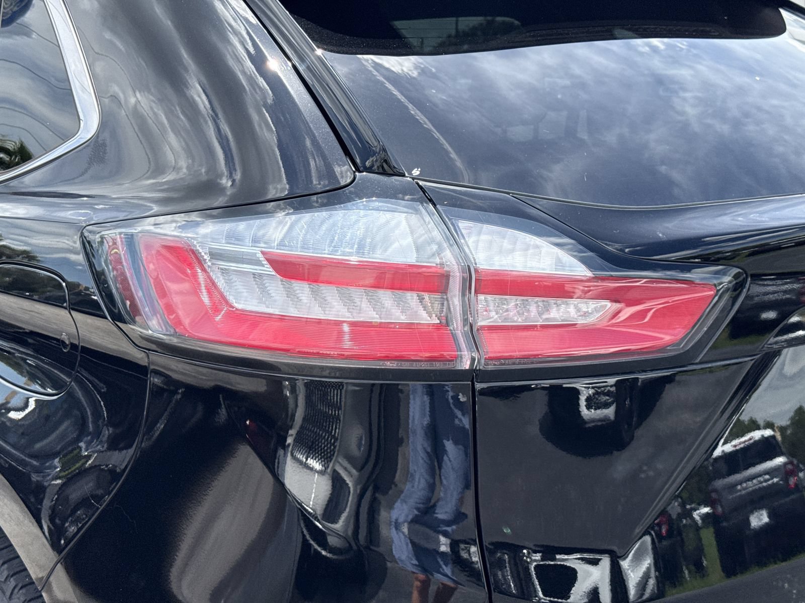 Certified 2022 Ford Edge SEL w/ Sport Appearance Package AWD/4WD image 11