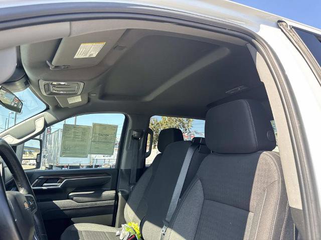 Used 2025 Chevrolet Silverado 2500 LT w/ Convenience Package image 17