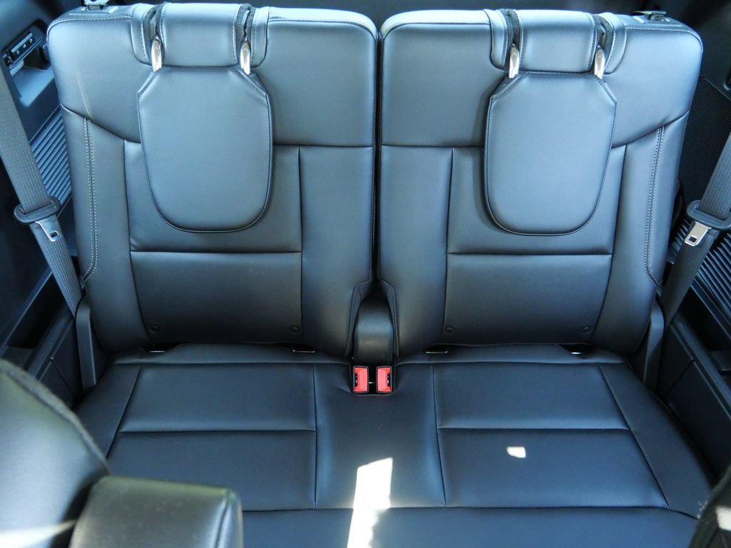 Certified 2023 Ford Explorer Limited w/ Equipment Group 301A AWD/4WD image 16