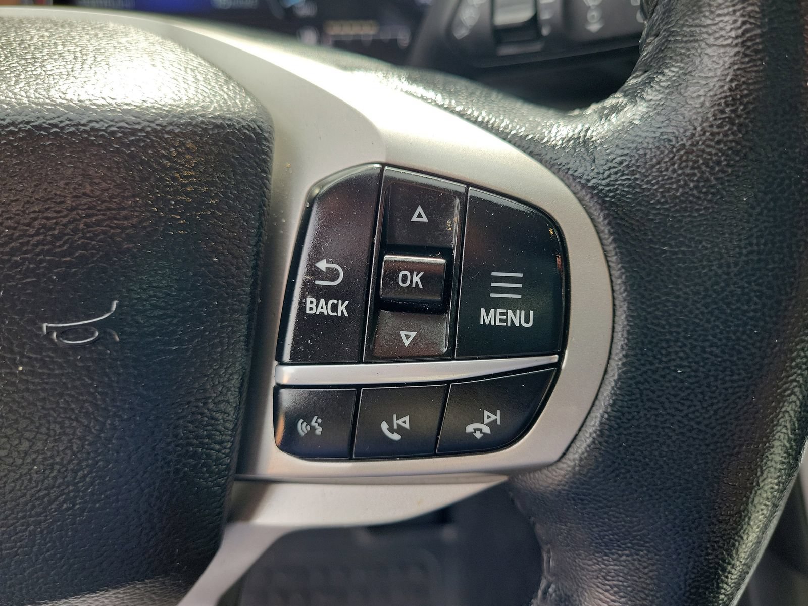 Certified 2022 Ford Explorer XLT w/ Equipment Group 202A RWD image 22