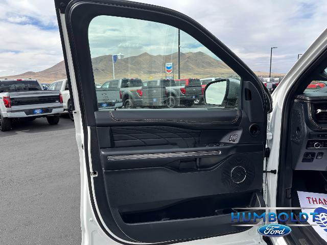 Certified 2023 Ford Expedition Platinum AWD/4WD image 11