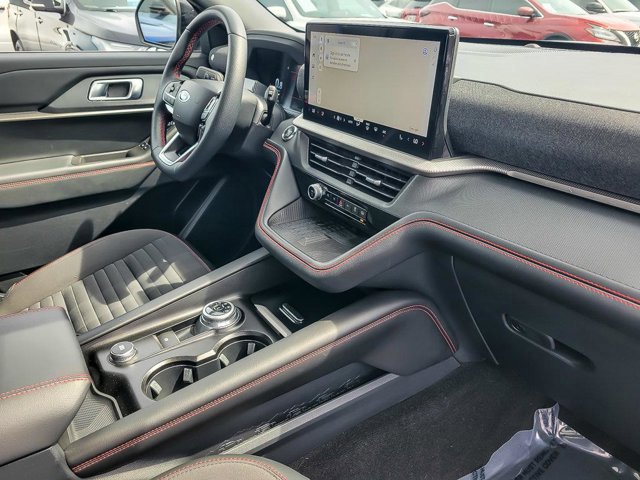 Certified 2025 Ford Explorer ST-Line w/ Premium Package image 31