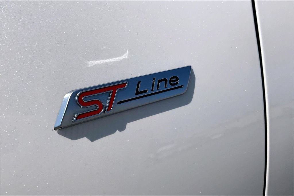 Certified 2024 Ford Escape ST-Line w/ Equipment Group 301A FWD image 8