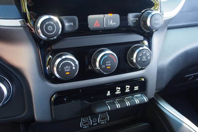 Used 2026 RAM 1500 Express AWD/4WD image 27
