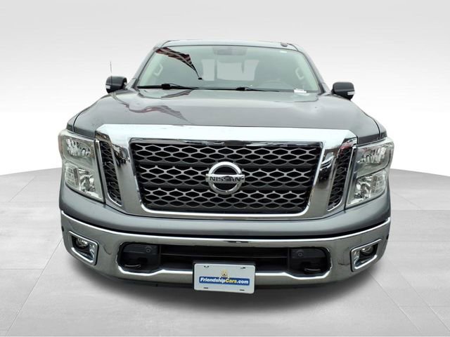 Used 2017 Nissan Titan SV image 10