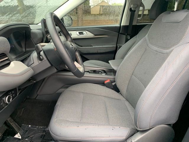 Certified 2025 Ford Explorer Active AWD/4WD image 13