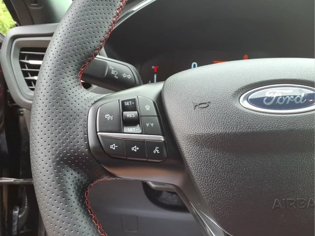 Certified 2024 Ford Escape ST-Line w/ Tech Pack #1 AWD/4WD image 14
