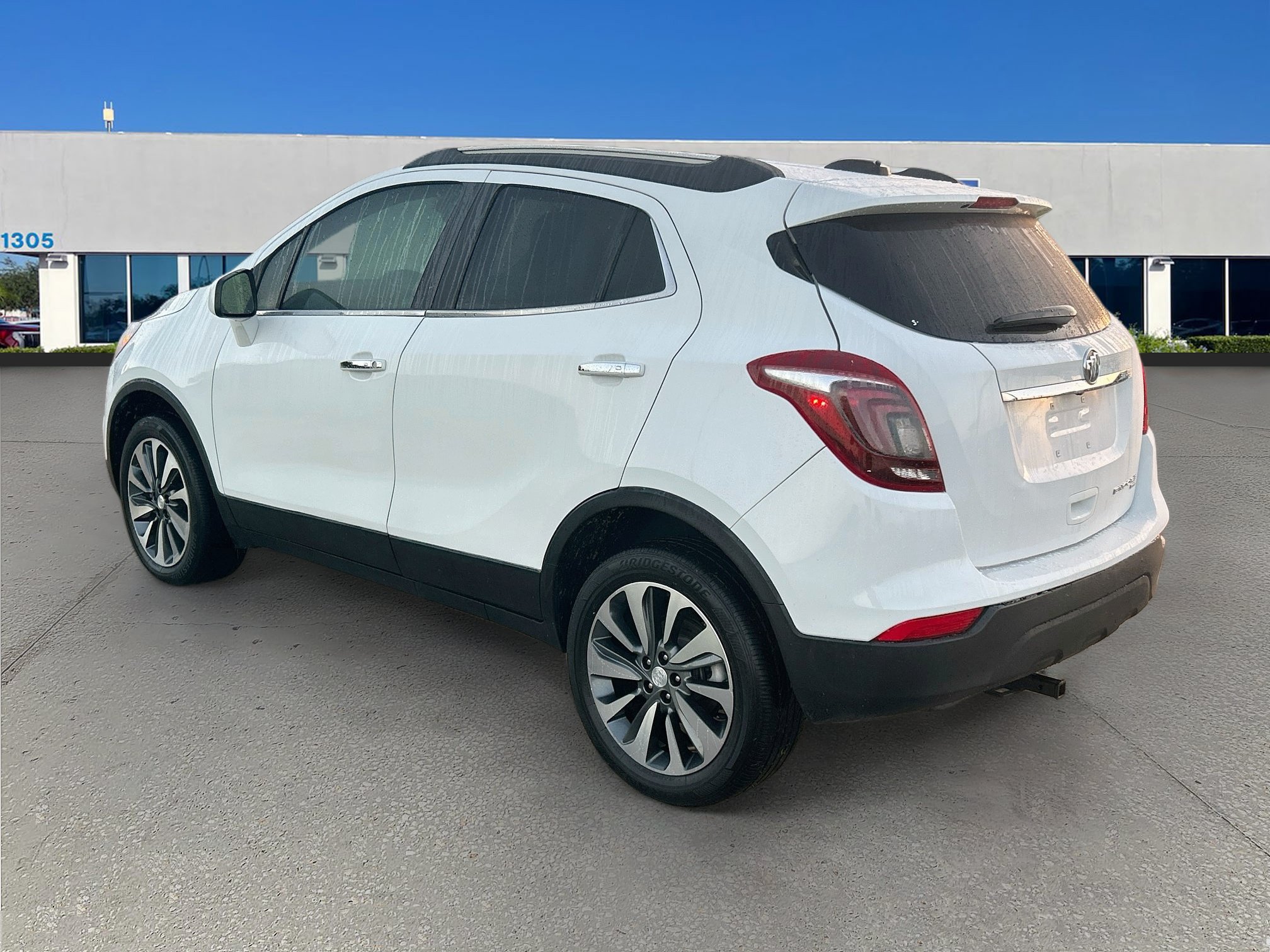Used 2022 Buick Encore Preferred w/ Safety Package AWD/4WD image 5