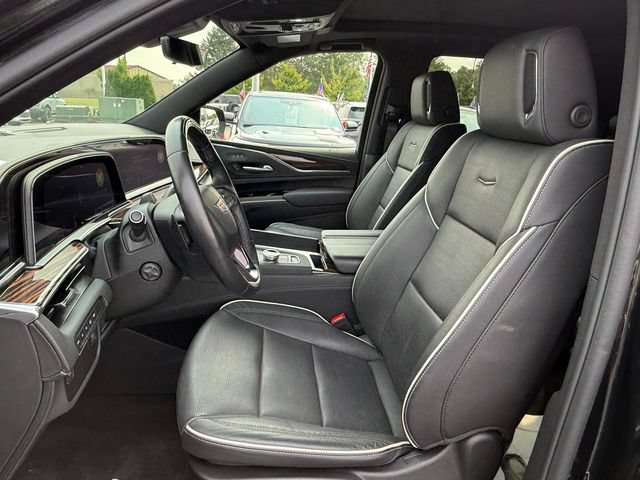 Used 2024 Cadillac Escalade Premium Luxury w/ LPO, Floor Liner Package AWD/4WD image 7