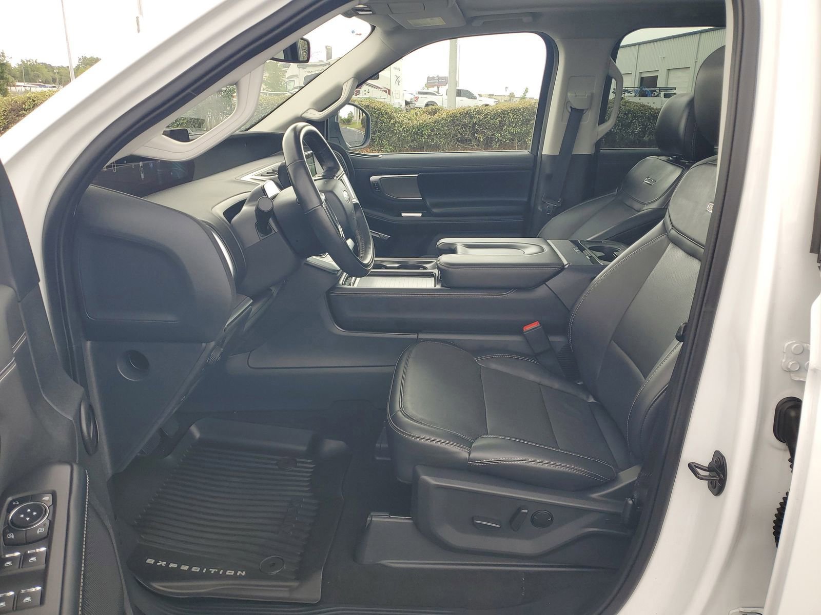 Certified 2025 Ford Expedition Max Platinum image 20