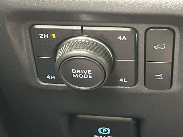 Certified 2025 Ford Expedition Active AWD/4WD image 21