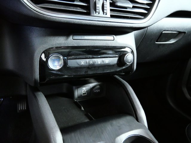 Certified 2025 Ford Escape Platinum AWD/4WD image 20