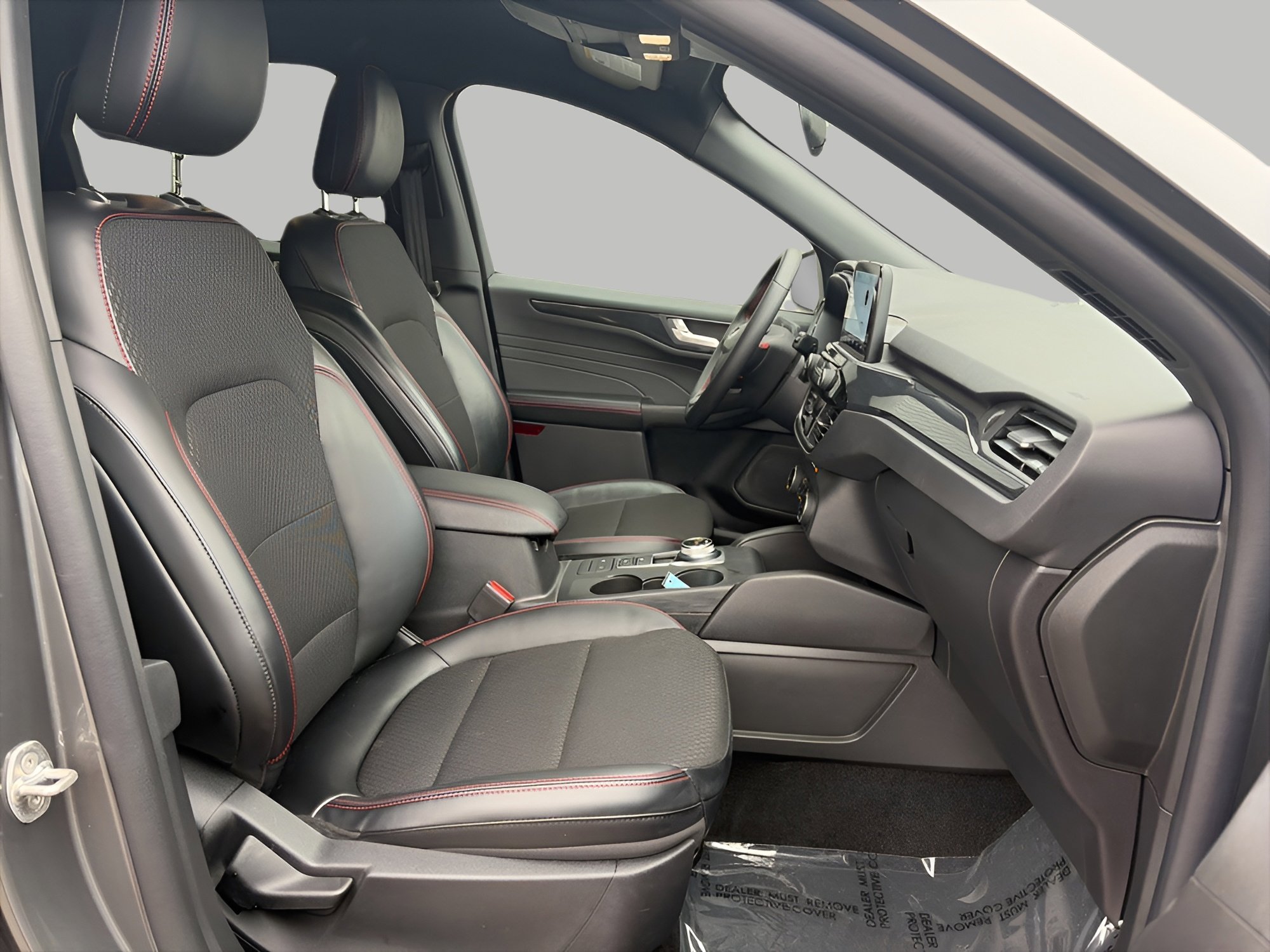 Certified 2025 Ford Escape ST-Line image 6