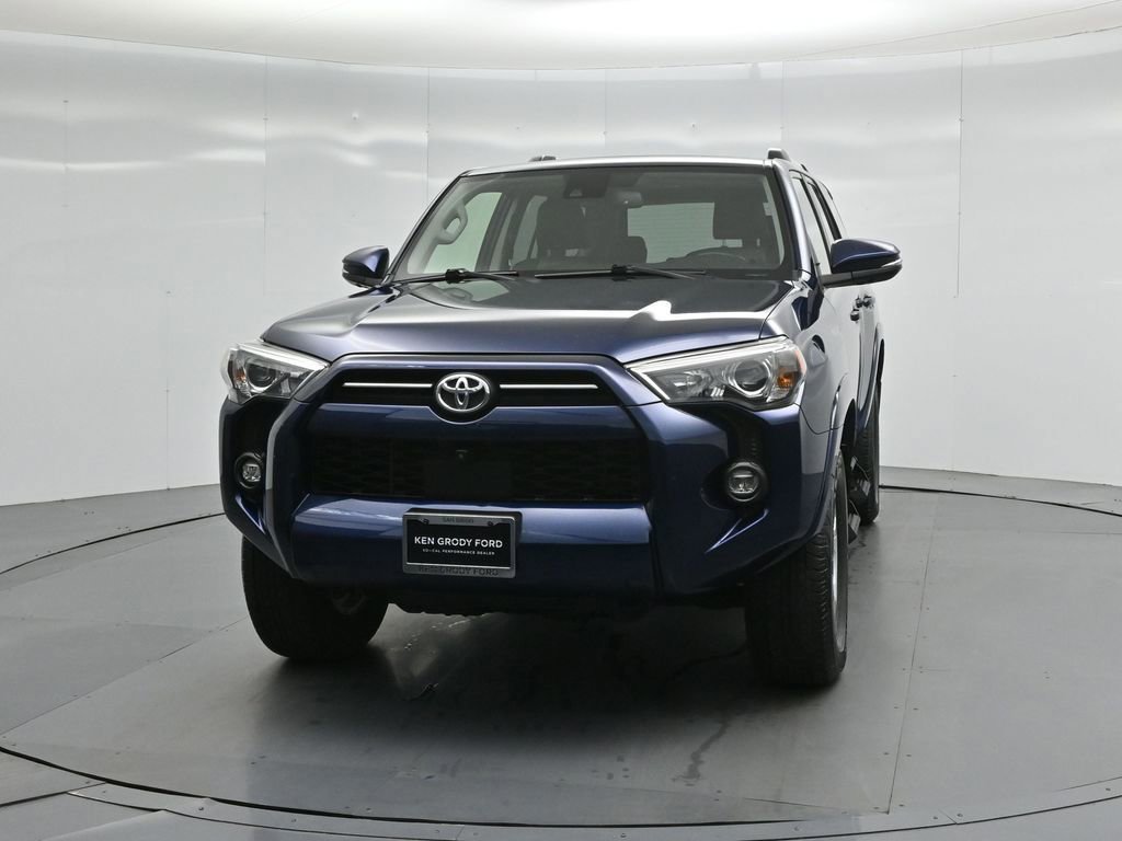 Used 2022 Toyota 4Runner SR5 Premium w/ Moonroof Package AWD/4WD image 29